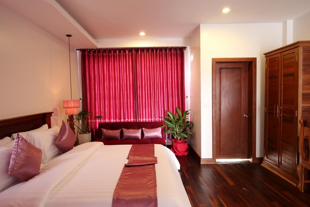 Holy Angkor Deluxe Hotel Siem Reap Exterior photo