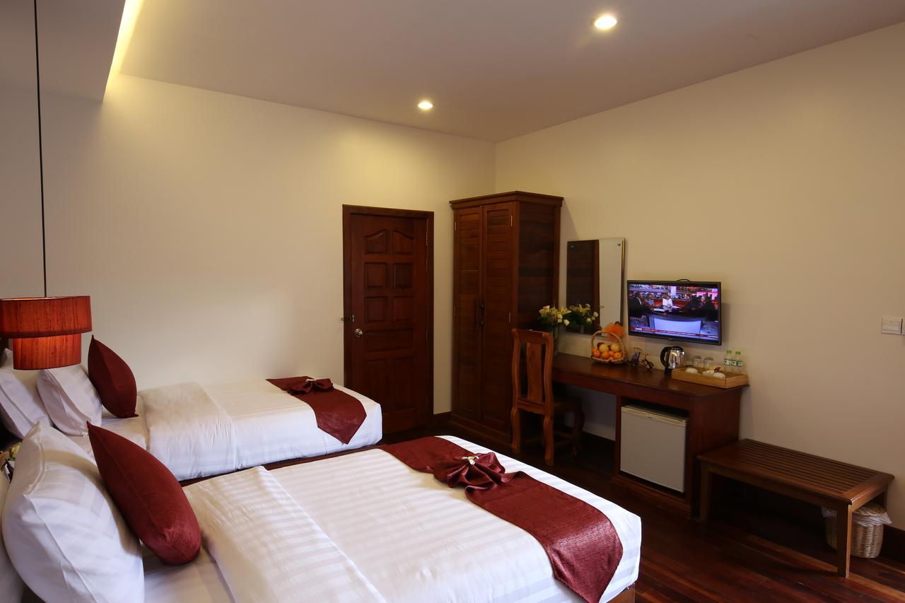 Holy Angkor Deluxe Hotel Siem Reap Exterior photo